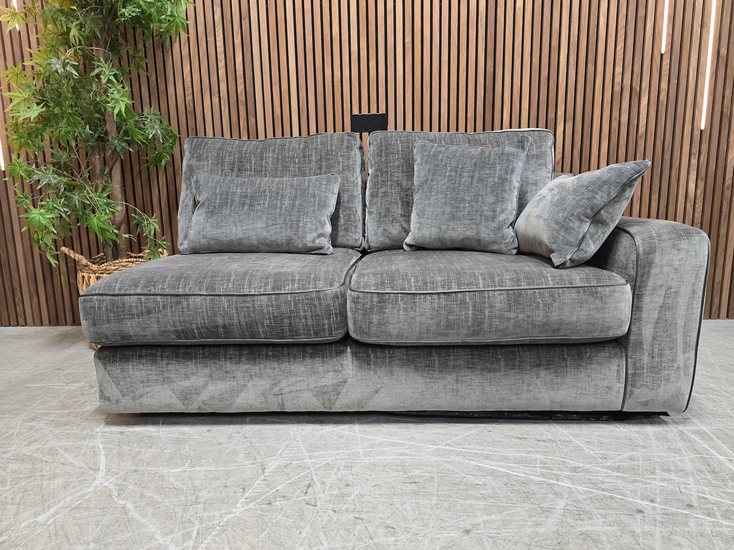 manhattan 2 seater sofa in zelda