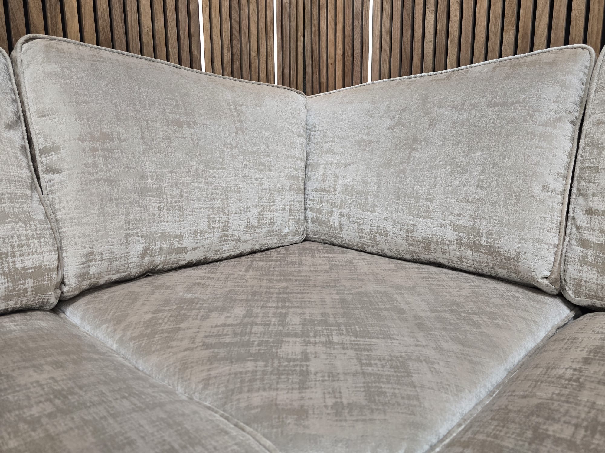 b1a8a71a-90da-43be-bed7-49af1cea30b1