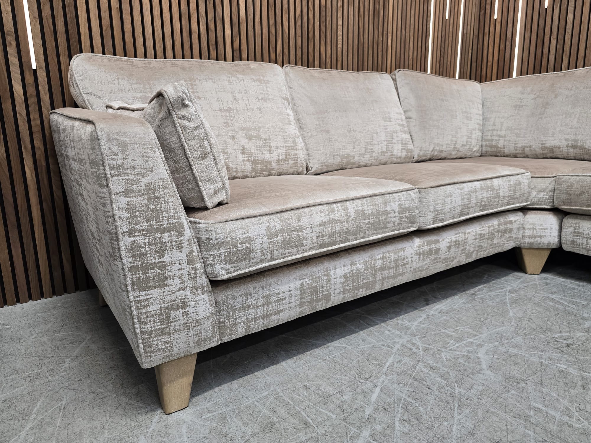 d70e1761-e8d2-498b-8a5d-352bbdc40120