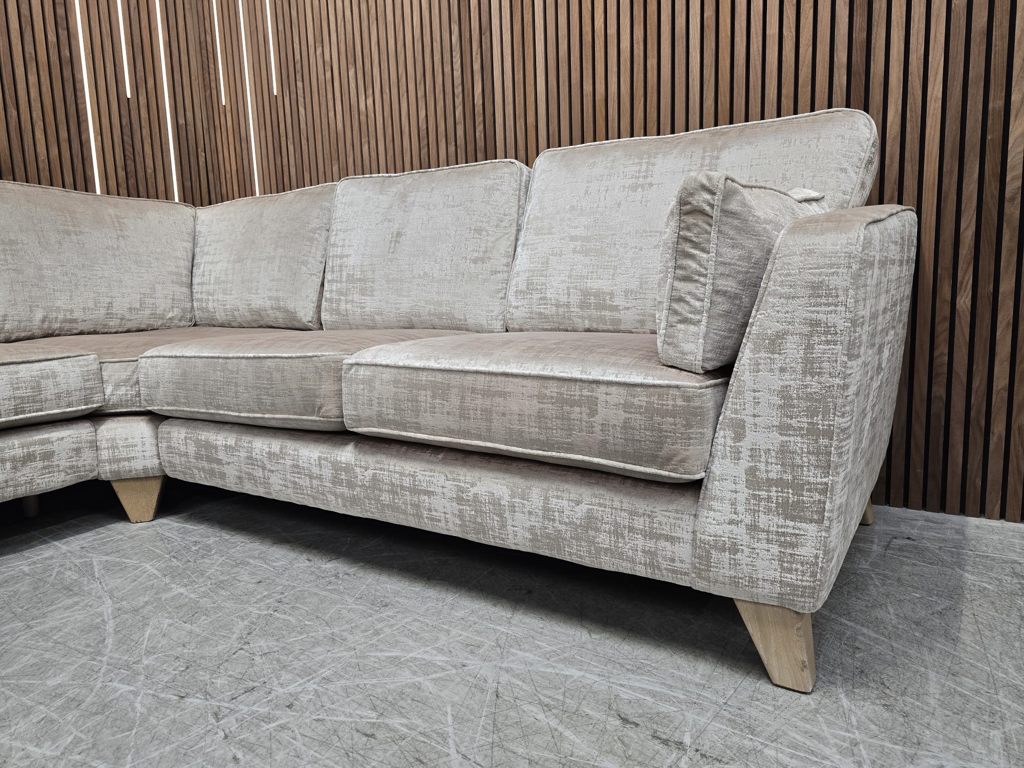 dd74f7e6-b35f-46f8-8ebd-6265e3cc6f07