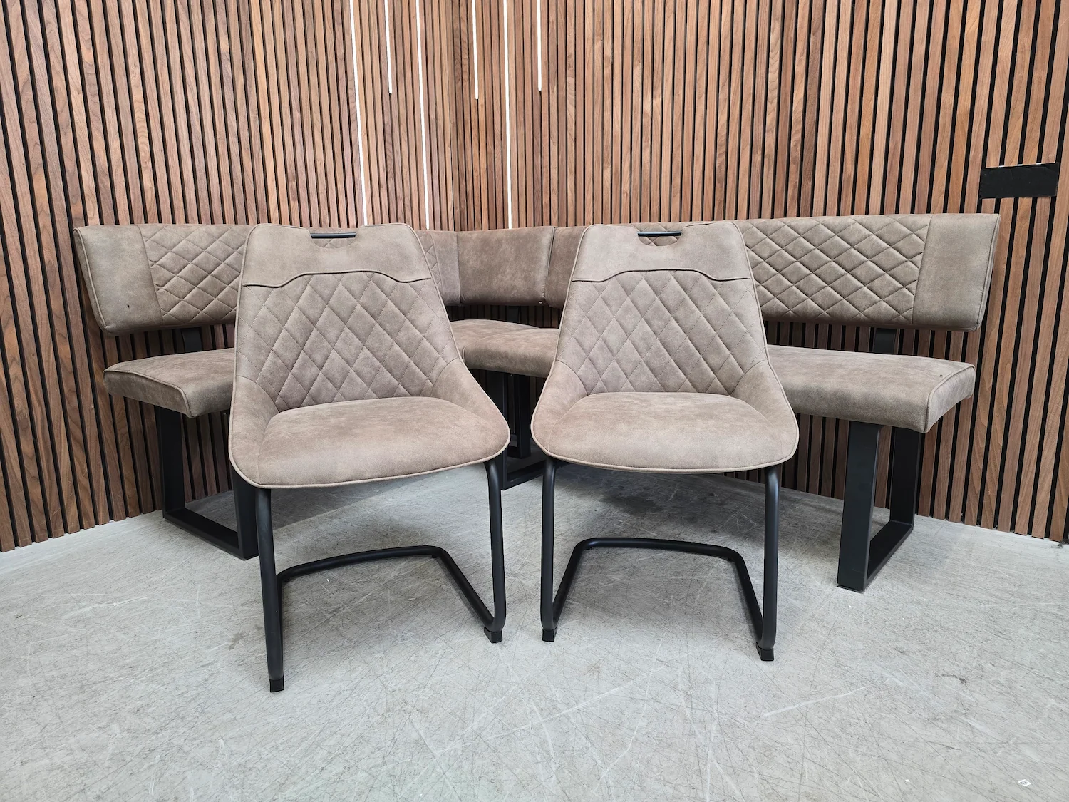 furniture village warrior corner bench and 2 dining chairs