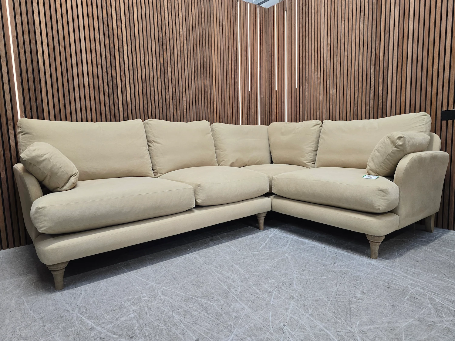 loaf smithy right hand facing corner sofa