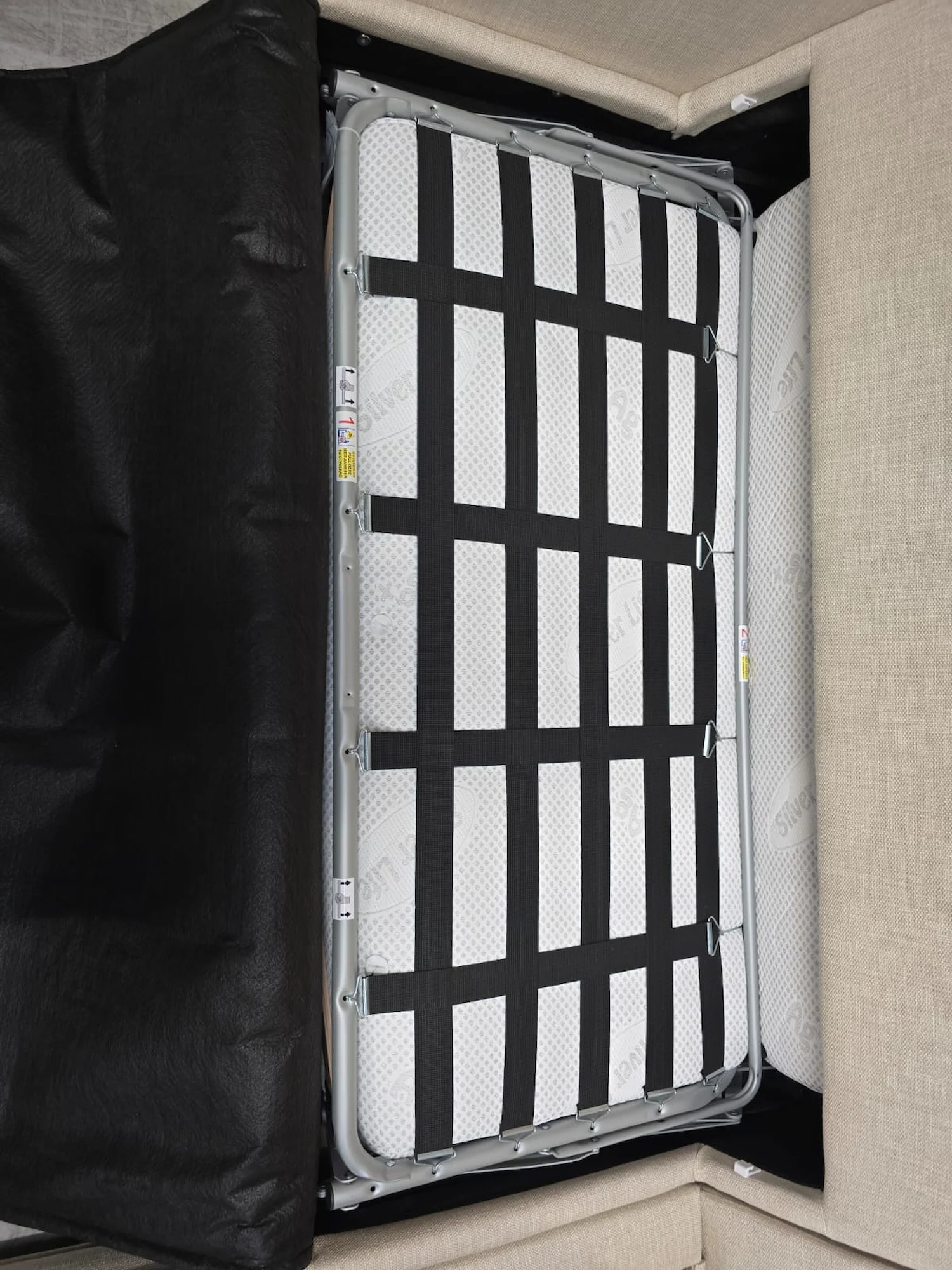 picture of the bed mechanism inside the sofa