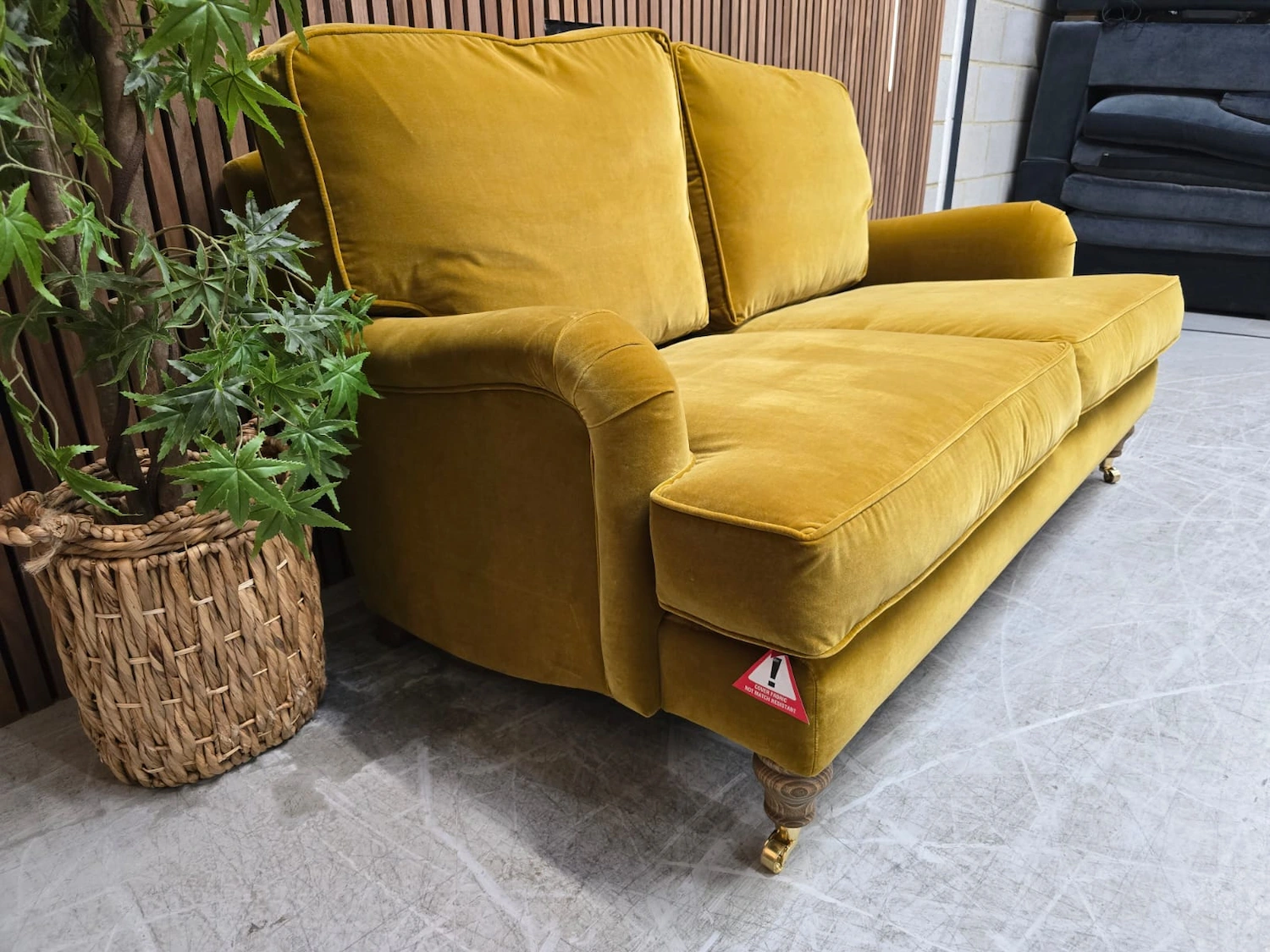 left side picture of the left arm on the bluebell sofa