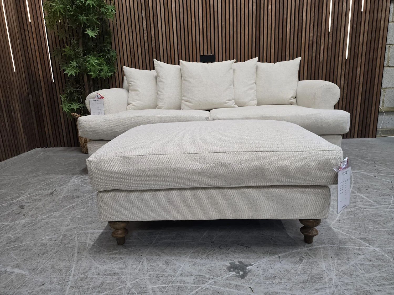 teddy 2.5 seater sofa in jasmine silky jacquard weave