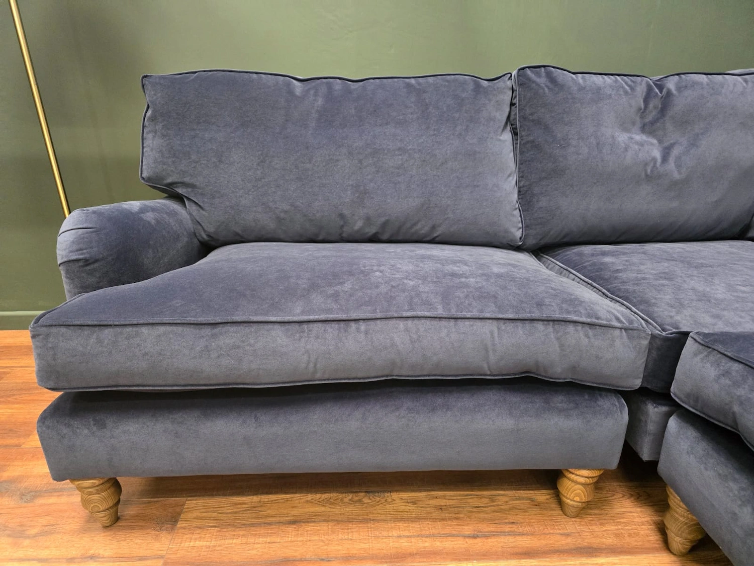 Bluebell corner sofa in harbour Clever Velvet 4