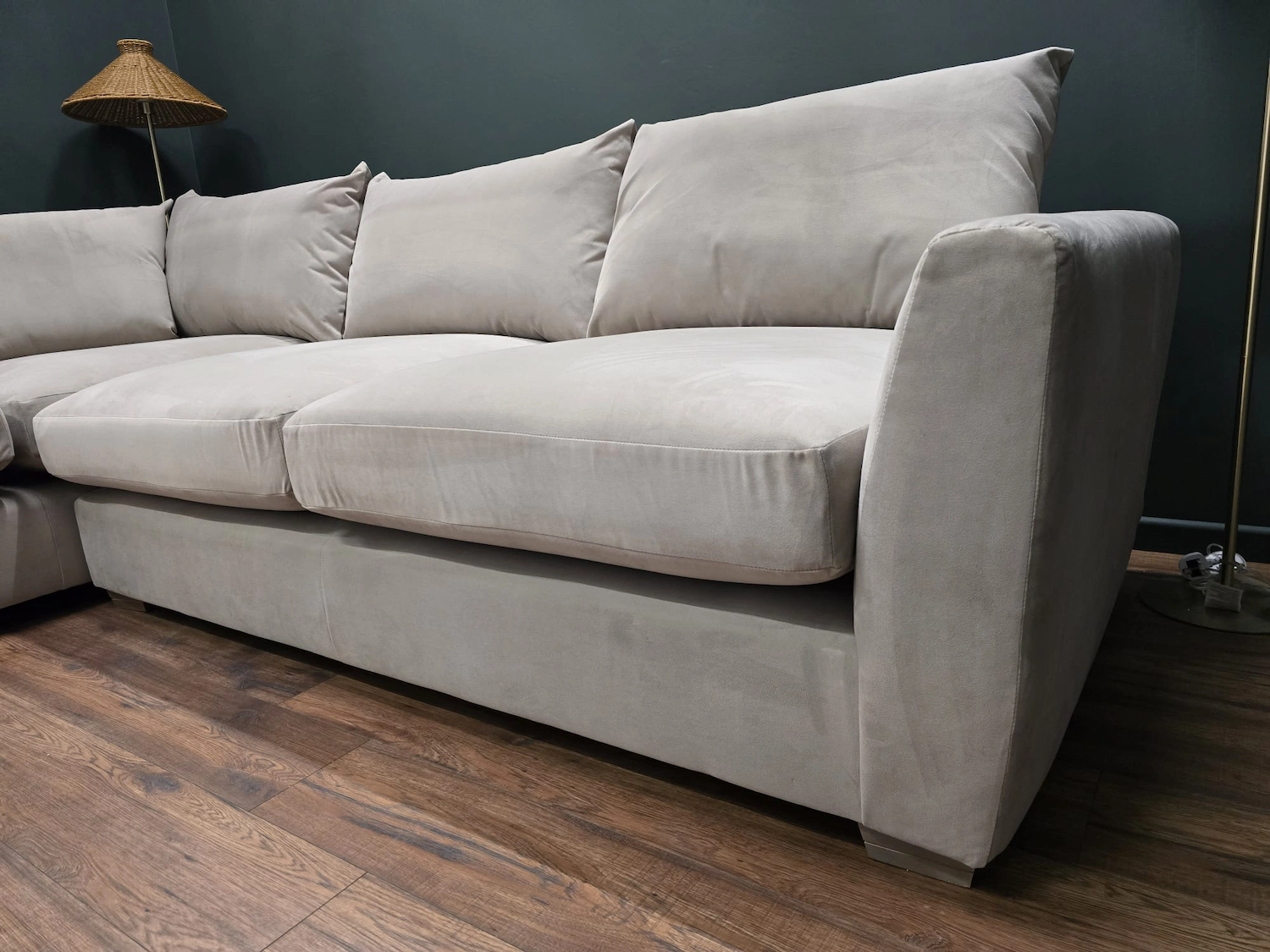 floyd left hand facing corner sofa in platinum velvet 2