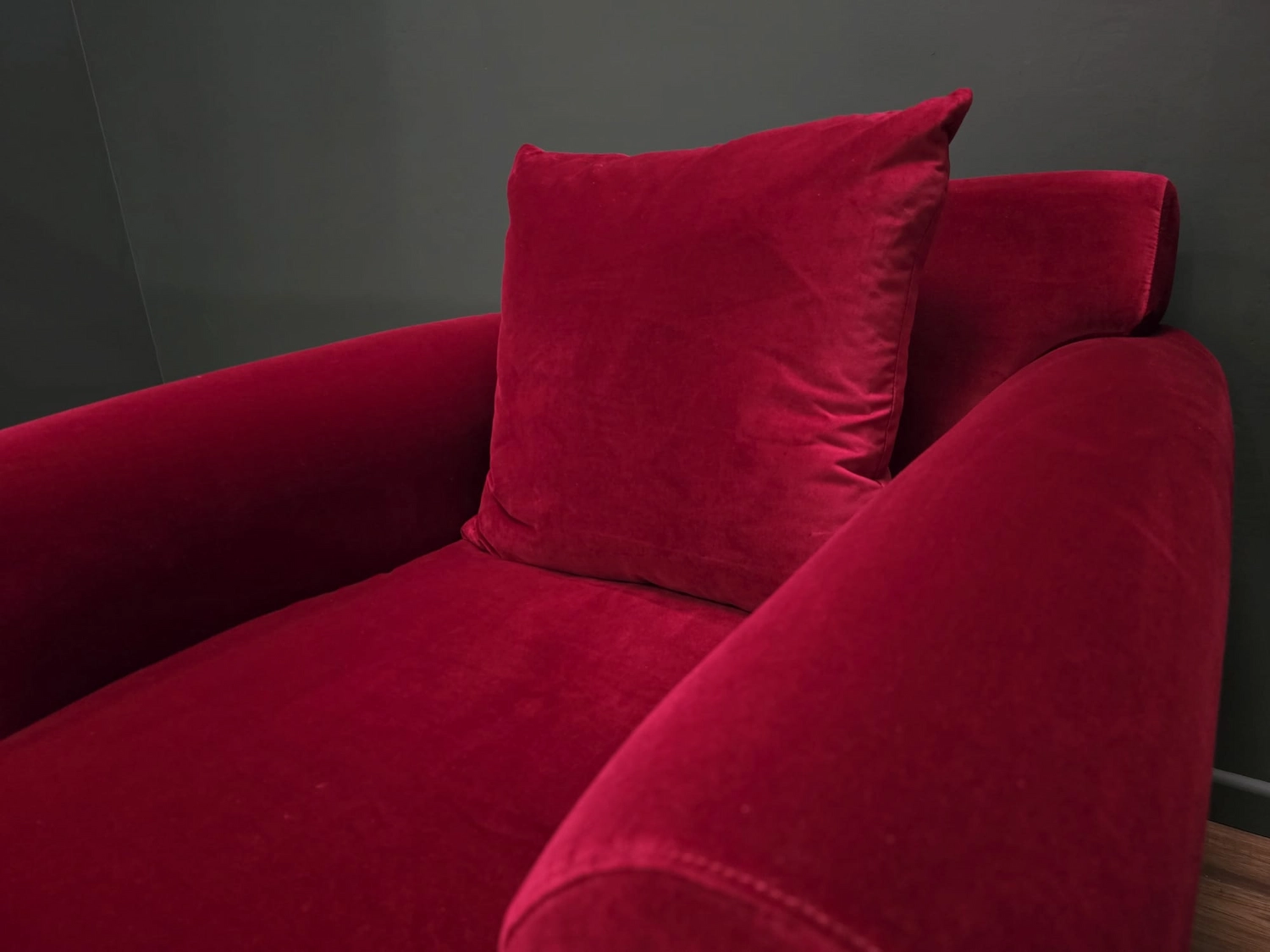 teddy armchair in claret cotton matt velvet 5