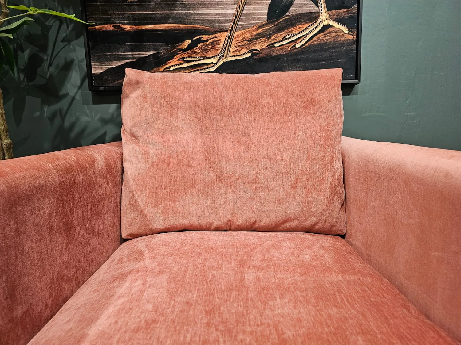Izzy armchair in berry Brushstroke 6