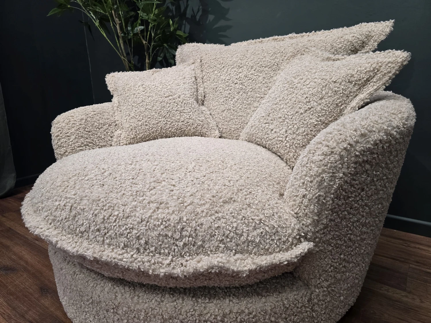 Barker & Stonehouse Hidcote swivel chair 10