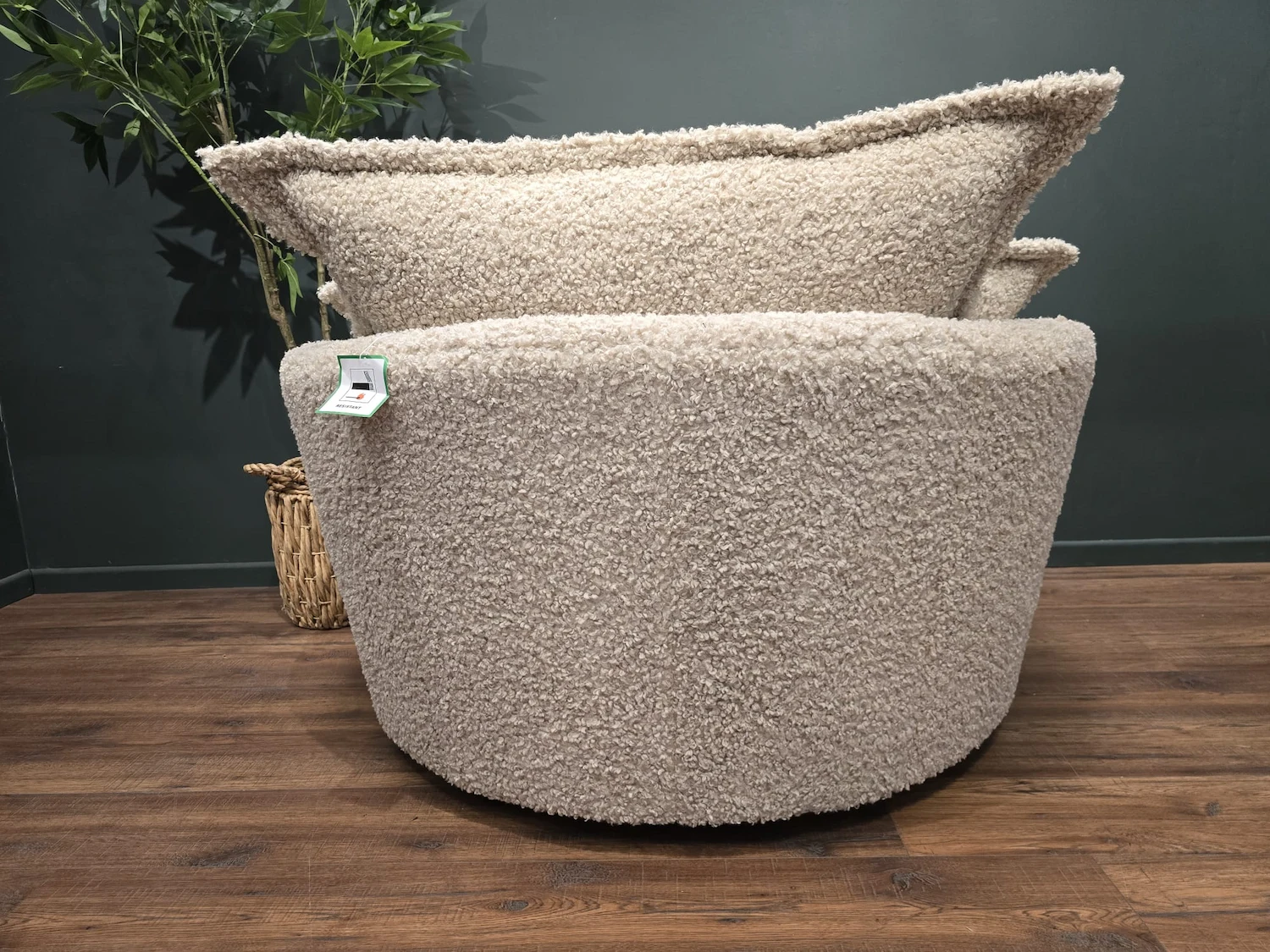 Barker & Stonehouse Hidcote swivel chair 12