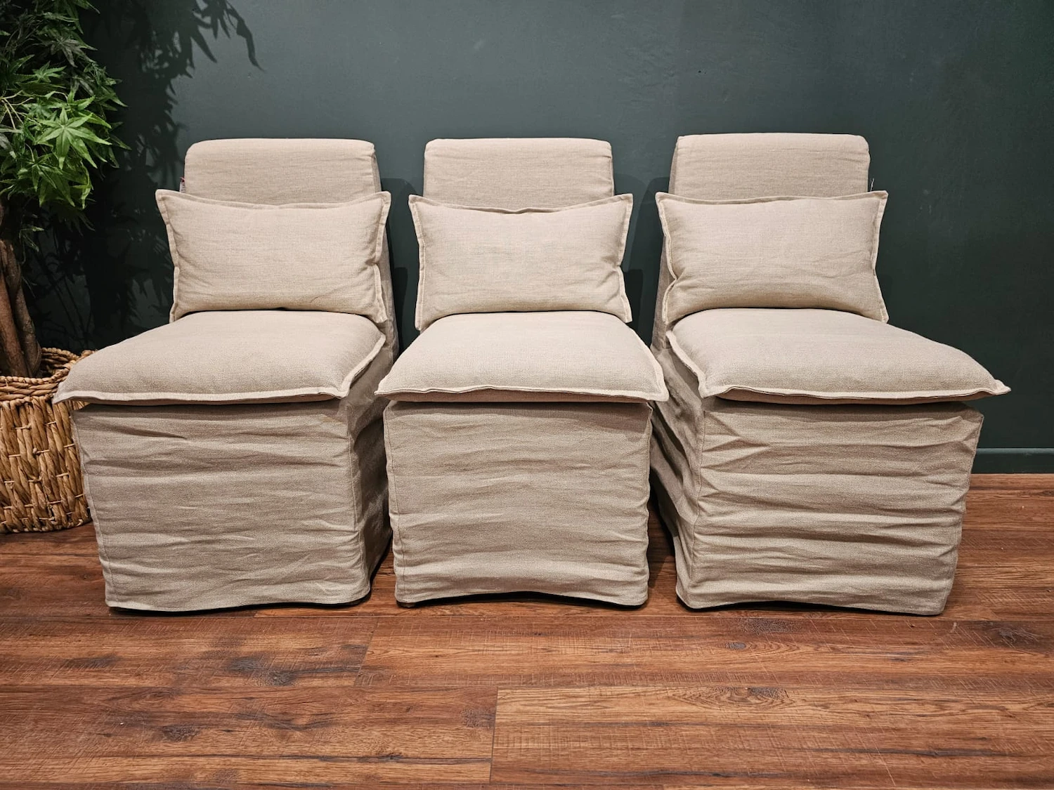 5x Anders scandi dining chairs 8