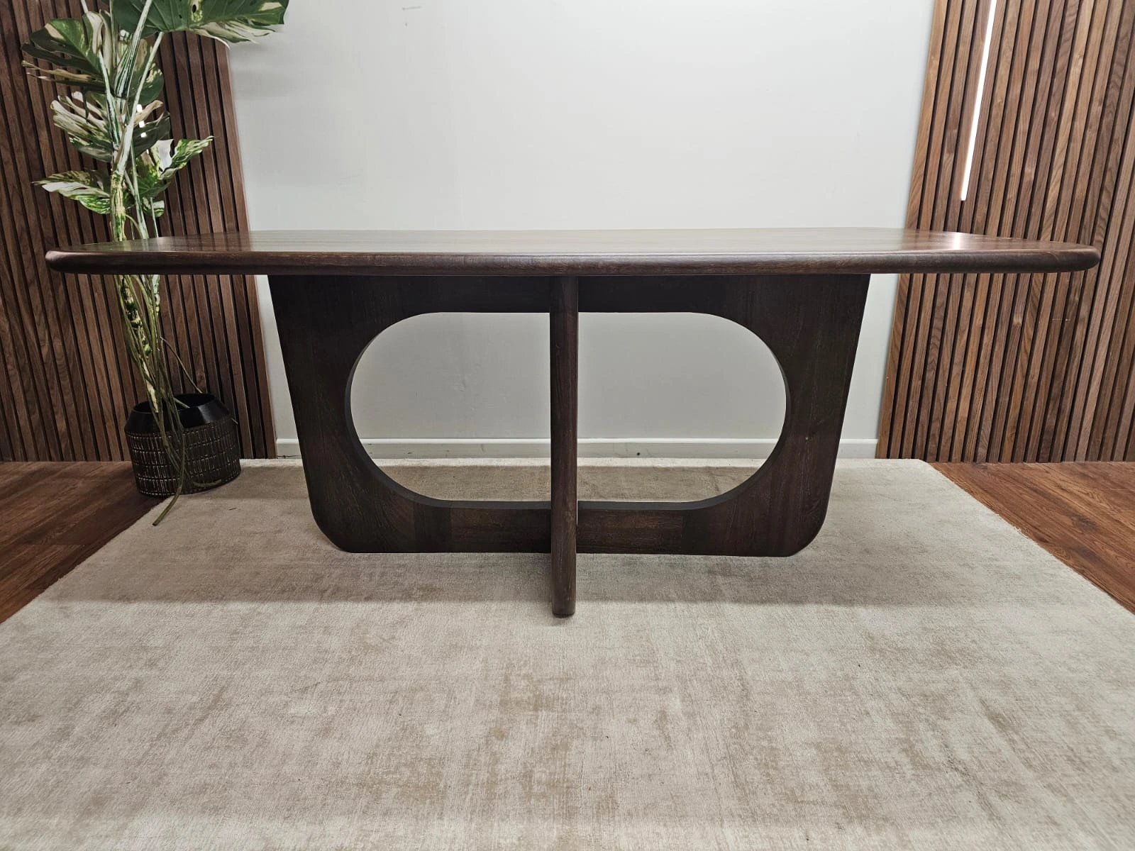 Niko Mid Century Modern 6 Seater Dining Table In Dark Mango Wood