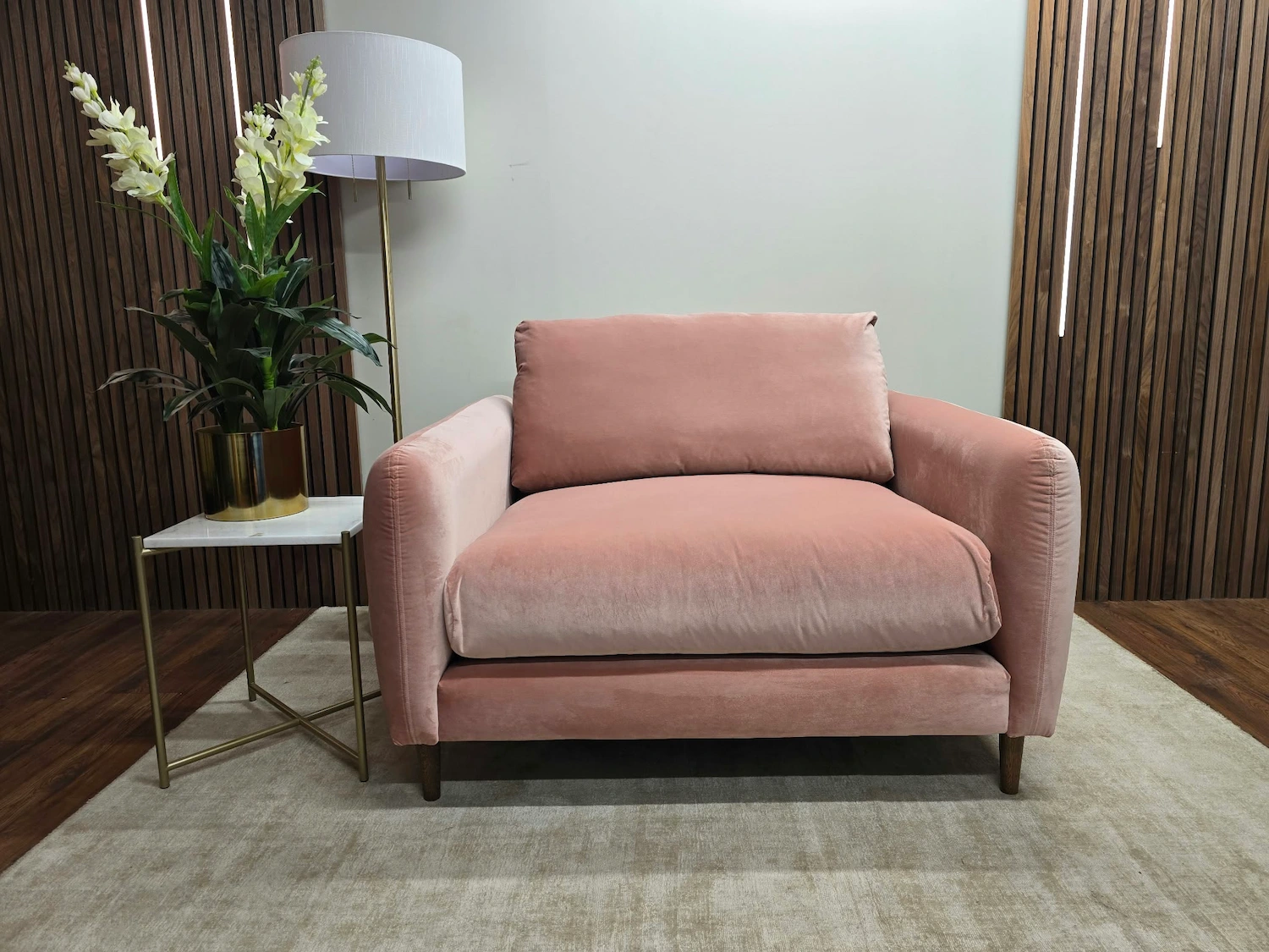 Loaf squishmiester loveseat in strawberry Clever velvet